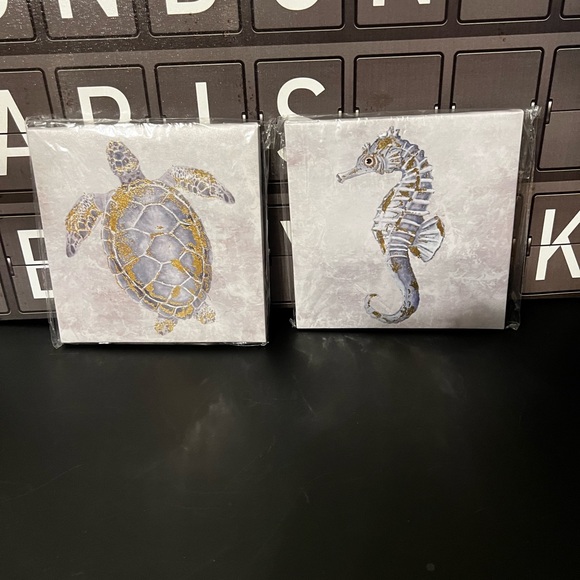 New Set Turtle & Seahorse Decorative Canvas Prints with Gold Foil 8IN x 8IN - Picture 13 of 13
